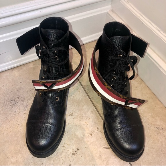 LV Black Canvas Wonderland Ranger Ankle Length Combat Boot Rare Strap - Picture 6 of 7